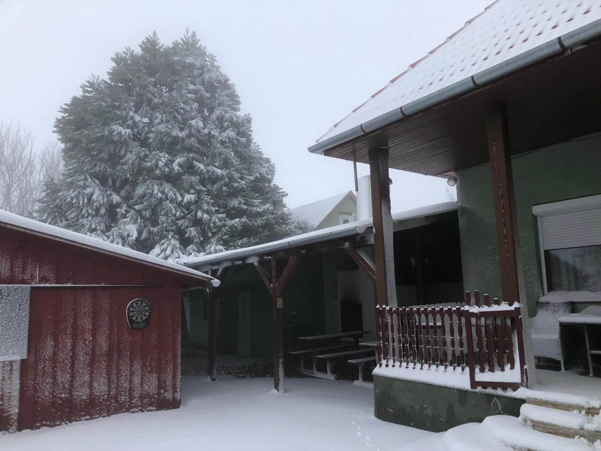 Ferienwohnung Bakonyi Mamutfenyo Vendeghaz Tés Exterior foto