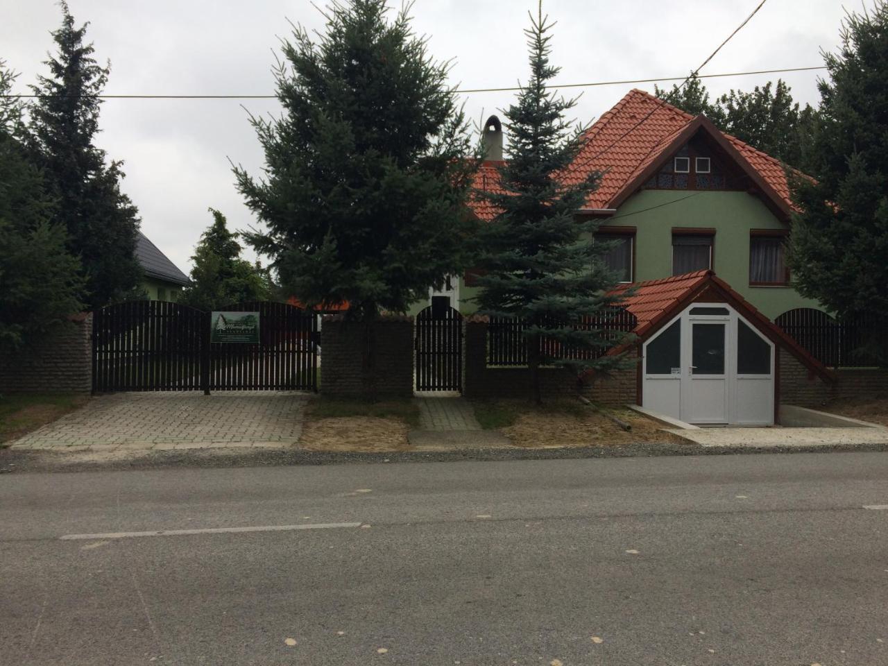 Ferienwohnung Bakonyi Mamutfenyo Vendeghaz Tés Exterior foto